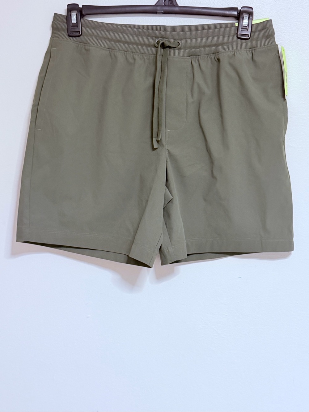 All in motion Olive Drawstring Active Shorts medium new with tags!